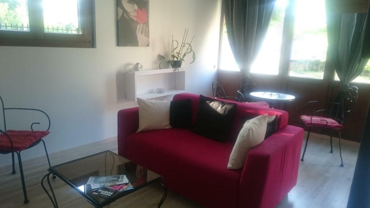 Apartamento Le Vieux Pressoir Saint-Germain-lès-Arlay Exterior foto
